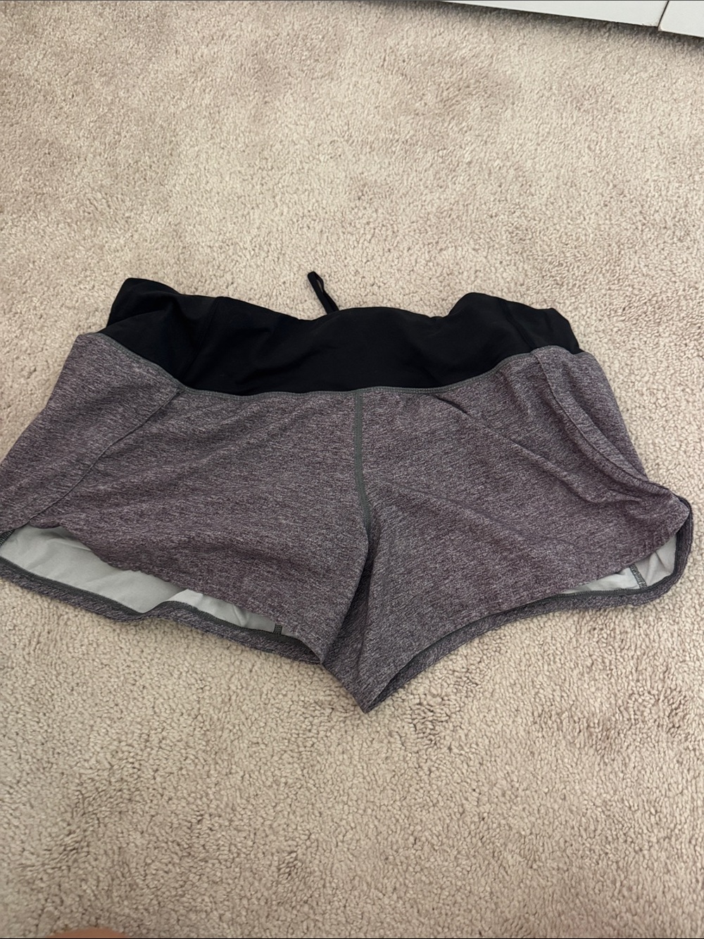 Lululemon women’s speed up short